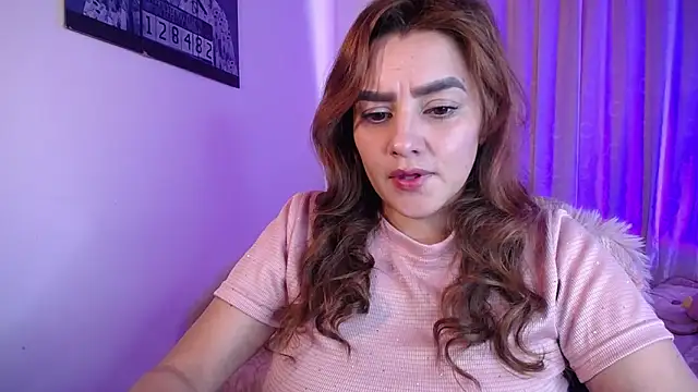 Snapshot of Lu_perez chatting on March 4, 8:15 pm Lu perez online show from March 4, 8:15 pm