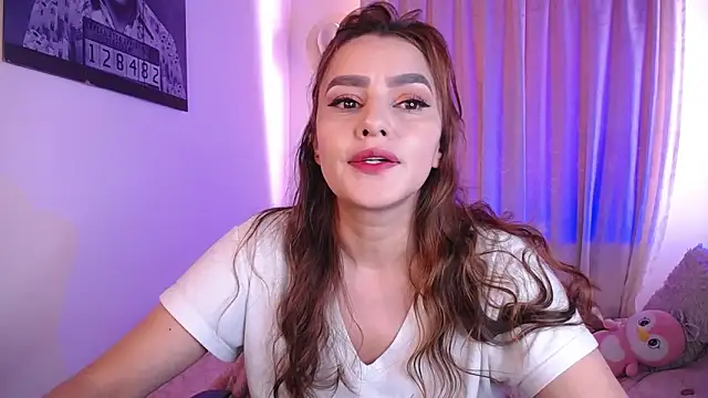 Snapshot of Lu_perez chatting on March 11, 8:04 pm Lu perez online show from March 11, 8:04 pm