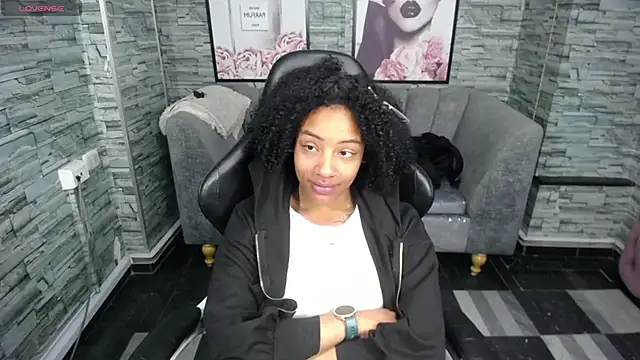 Snapshot of Violeth_b chatting on September 18, 12:51 pm Violeth b online show from September 18, 12:51 pm