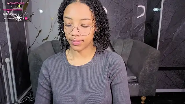 Violeth b online show from February 21, 12:50 pm