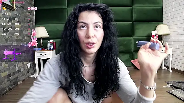 Snapshot of SelenSummer chatting on September 10, 4:12 am SelenSummer online show from September 10, 4:12 am