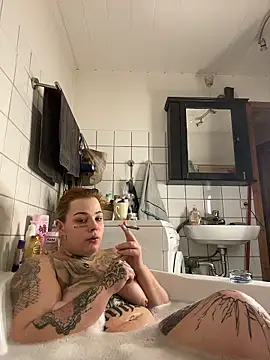 Snapshot of elina_may chatting on January 12, 6:51 am elina may online show from January 12, 6:51 am