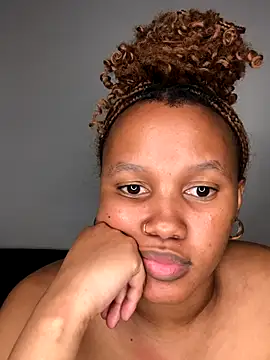 Sego TeeTee online show from October 11, 6:39 pm