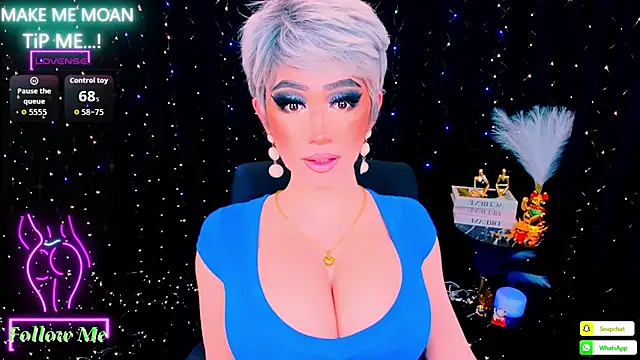 Snapshot of TwittyGirL9inch_exotic chatting on January 17, 9:36 am TwittyGirL9inch exotic online show from January 17, 9:36 am