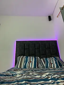 IssabellaLopez online show from December 20, 4:25 pm