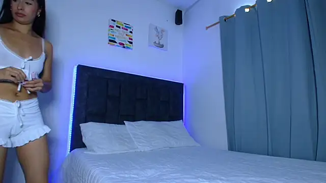 Snapshot of IssabellaLopez chatting on February 25, 4:49 pm IssabellaLopez online show from February 25, 4:49 pm