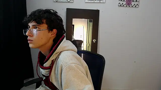 Snapshot of Jeam_hot chatting on January 2, 10:33 pm Jeam hot online show from January 2, 10:33 pm