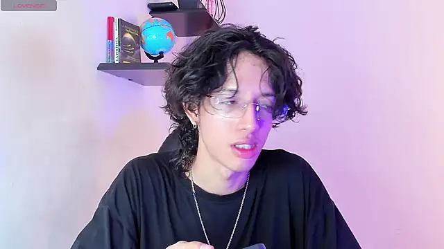 Snapshot of manu_vera chatting on September 19, 7:36 pm manu vera online show from September 19, 7:36 pm