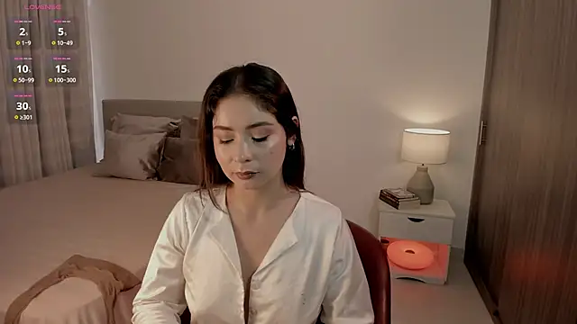 Snapshot of Alessiasantos_ chatting on April 7, 11:54 am Alessiasantos online show from April 7, 11:54 am