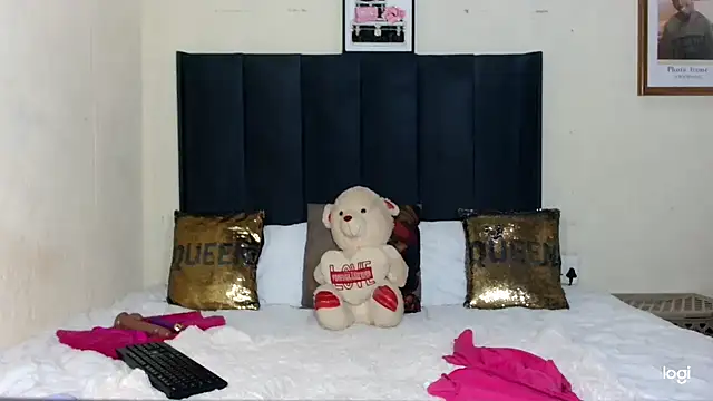 Snapshot of quenliyasa chatting on September 28, 9:42 pm quenliyasa online show from September 28, 9:42 pm