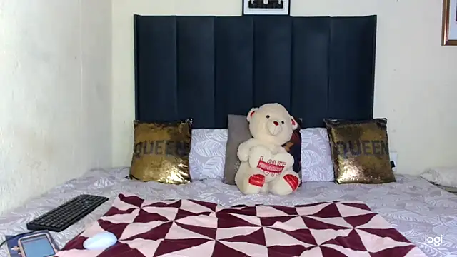 Snapshot of quenliyasa chatting on October 1, 7:14 am quenliyasa online show from October 1, 7:14 am