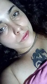 Snapshot of lucylovles chatting on March 5, 5:29 am lucylovles online show from March 5, 5:29 am