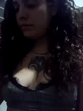 Snapshot of lucylovles chatting on March 12, 11:01 pm lucylovles online show from March 12, 11:01 pm