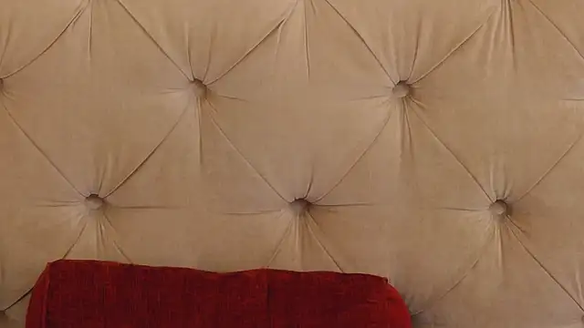 Snapshot of SarahLynz chatting on February 28, 4:10 pm SarahLynz online show from February 28, 4:10 pm