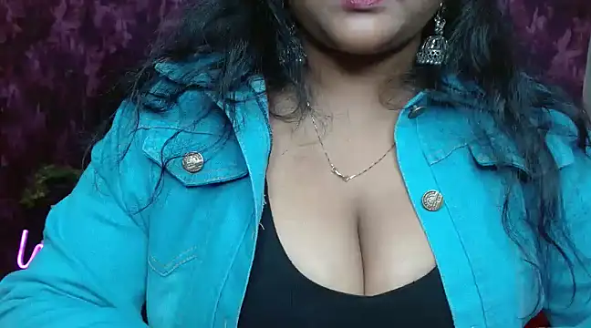 Snapshot of Naughty_Ayesha1 chatting on December 6, 9:10 am Naughty Ayesha1 online show from December 6, 9:10 am