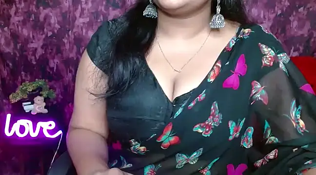 Snapshot of Naughty_Ayesha1 chatting on January 15, 4:04 am Naughty Ayesha1 online show from January 15, 4:04 am