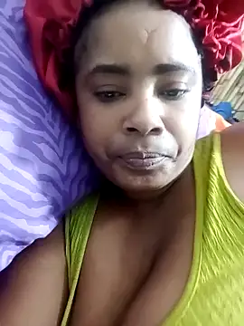 Snapshot of 2Sweetysmile chatting on March 18, 2:20 pm 2Sweetysmile online show from March 18, 2:20 pm