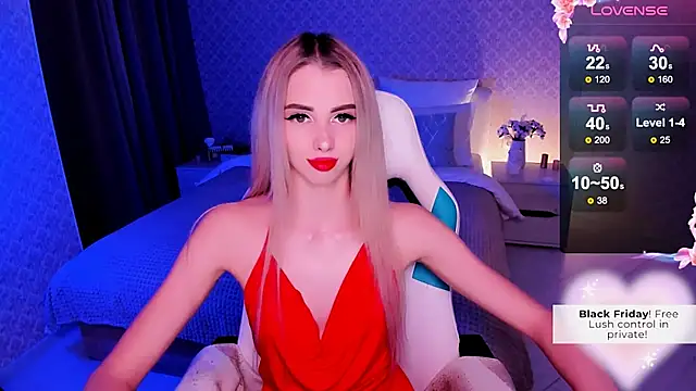 Emilia Klar online show from December 5, 2:44 pm
