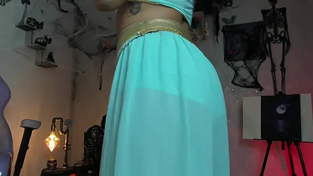 Snapshot of Alaia_Love77 chatting on October 18, 11:05 pm Alaia Love77 online show from October 18, 11:05 pm