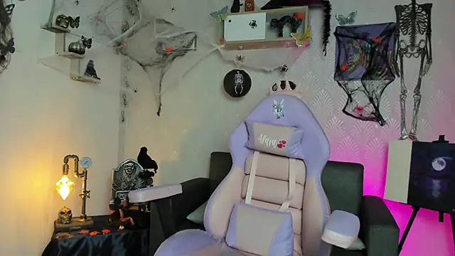 Snapshot of Alaia_Love77 chatting on October 28, 10:12 pm Alaia Love77 online show from October 28, 10:12 pm