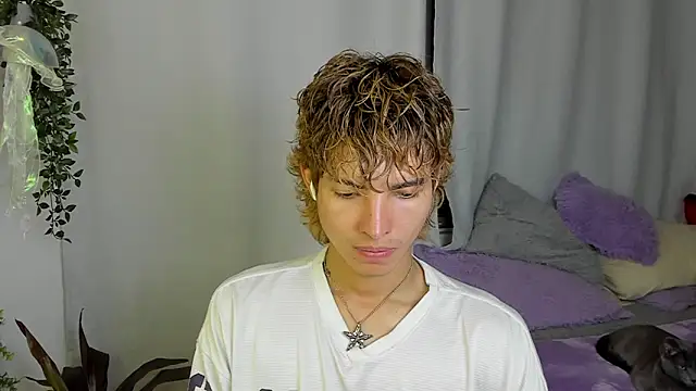 santy-kitty online show from October 4, 2:31 am