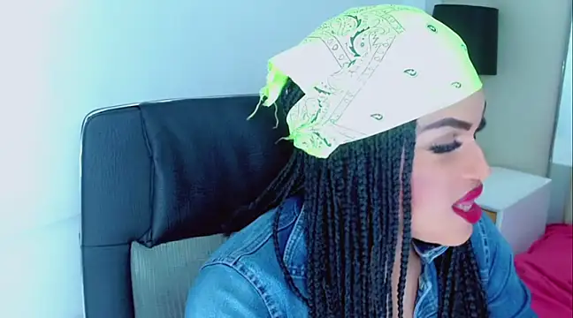 NathaliaCross online show from February 10, 5:36 am