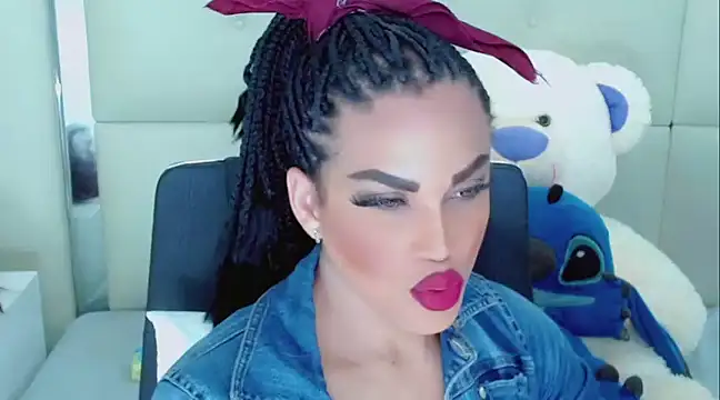 NathaliaCross online show from February 13, 4:32 am