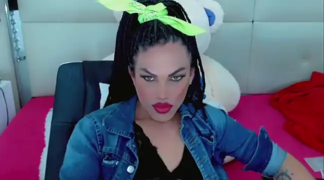 NathaliaCross online show from February 26, 12:05 am