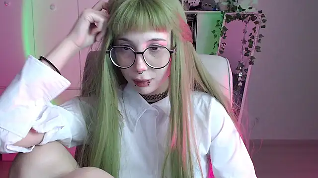 Snapshot of MoriHorri chatting on March 12, 2:52 am MoriHorri online show from March 12, 2:52 am