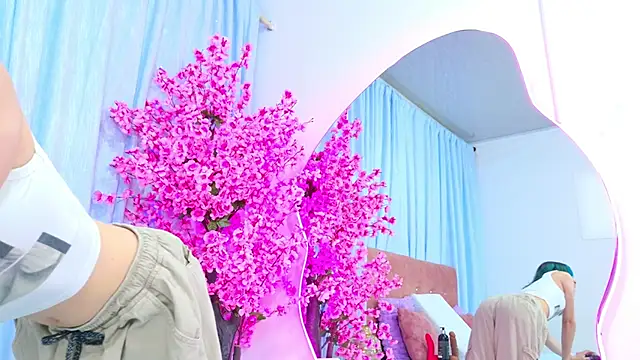 AlliciaKim online show from December 2, 7:20 pm