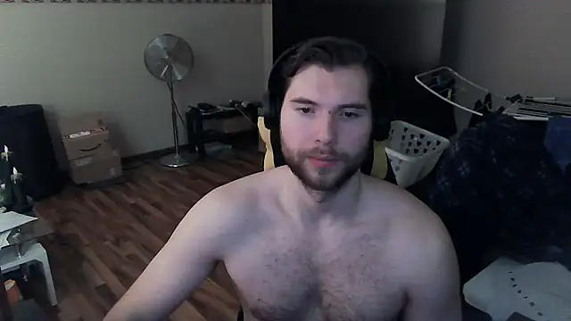 Snapshot of Ironman220 chatting on March 31, 10:26 am Ironman220 online show from March 31, 10:26 am