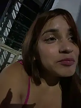 Snapshot of perlita05 chatting on February 4, 2:39 am perlita05 online show from February 4, 2:39 am
