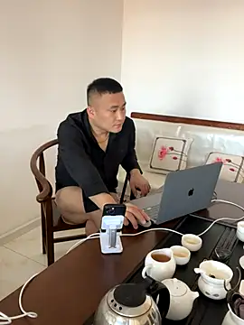 Snapshot of ShaoZian_1 chatting on October 31, 4:02 am ShaoZian 1 online show from October 31, 4:02 am