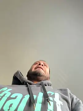 Snapshot of elamante03 chatting on December 5, 7:49 pm elamante03 online show from December 5, 7:49 pm