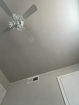 Snapshot of elamante03 chatting on December 6, 5:22 pm elamante03 online show from December 6, 5:22 pm