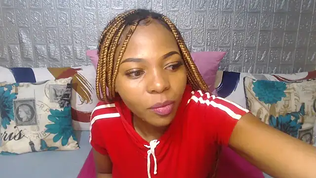 Snapshot of DiamondLuv29 chatting on March 18, 3:31 am DiamondLuv29 online show from March 18, 3:31 am
