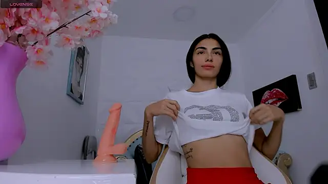 eimy skinny online show from February 6, 12:05 pm