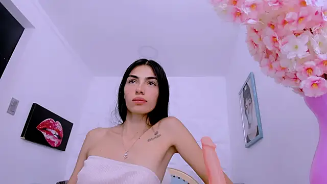 eimy skinny online show from February 13, 1:05 pm