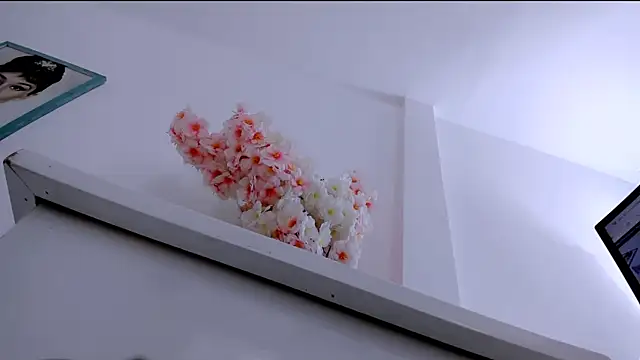 eimy skinny online show from March 15, 7:05 pm