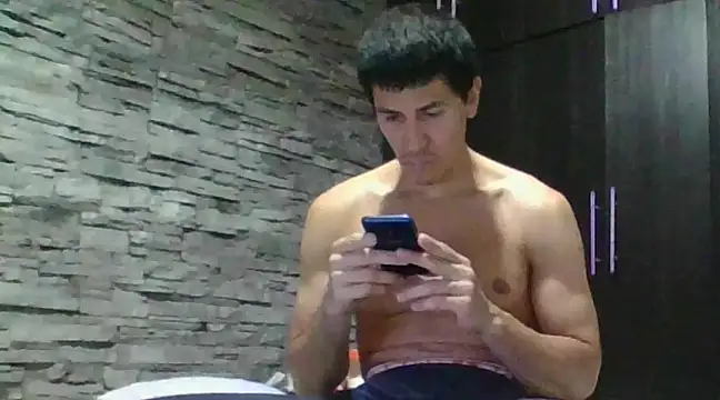 Snapshot of Sexylatin64 chatting on February 6, 2:33 am Sexylatin64 online show from February 6, 2:33 am