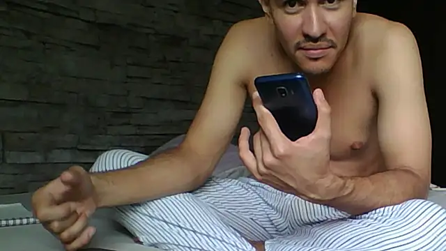 Sexylatin64 online show from April 15, 3:52 pm
