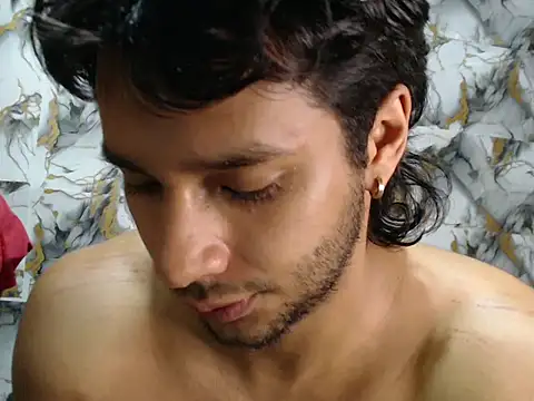 Snapshot of alextonbruno chatting on September 17, 4:03 am alextonbruno online show from September 17, 4:03 am