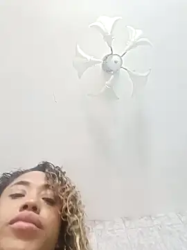 Snapshot of Lana-Gross chatting on September 25, 2:21 pm Lana-Gross online show from September 25, 2:21 pm