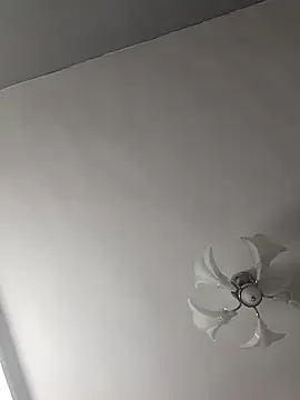 Snapshot of Lana-Gross chatting on October 7, 3:31 pm Lana-Gross online show from October 7, 3:31 pm