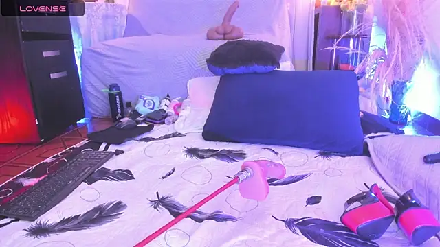 Venus R0se online show from March 24, 9:25 am