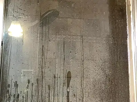 Snapshot of twentywithafelonyy chatting on November 29, 1:52 am twentywithafelonyy online show from November 29, 1:52 am