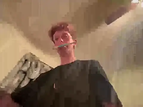 Snapshot of twentywithafelonyy chatting on December 23, 8:01 am twentywithafelonyy online show from December 23, 8:01 am