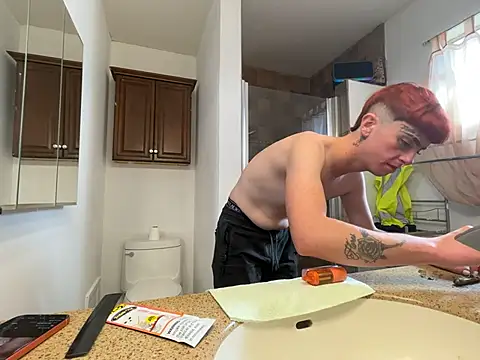 Snapshot of twentywithafelonyy chatting on January 13, 6:46 pm twentywithafelonyy online show from January 13, 6:46 pm