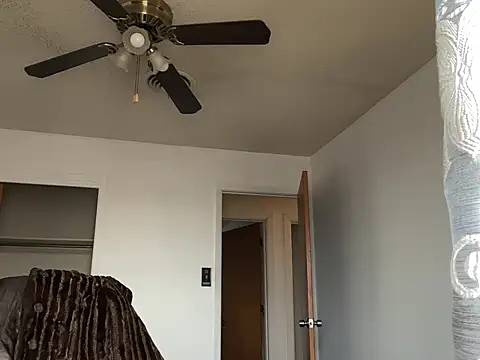 twentywithafelonyy online show from February 17, 2:46 pm