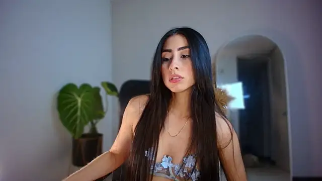 auroracaruso11 online show from November 23, 9:25 pm